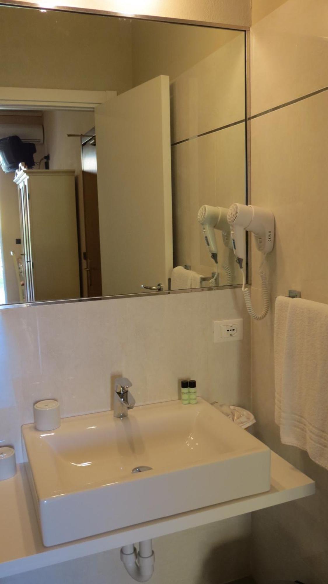 La Quiete Park Hotel Manerba del Garda Kamer foto