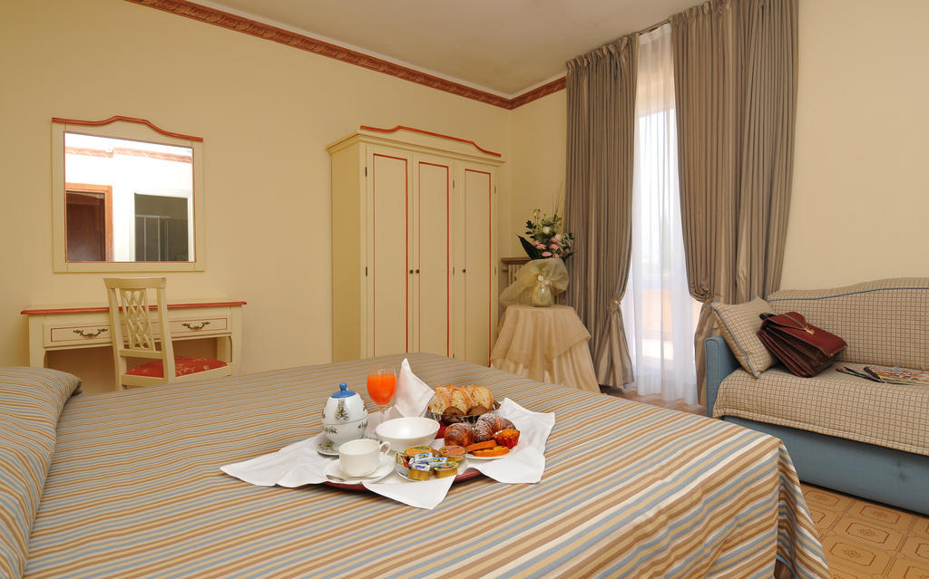 La Quiete Park Hotel Manerba del Garda Buitenkant foto