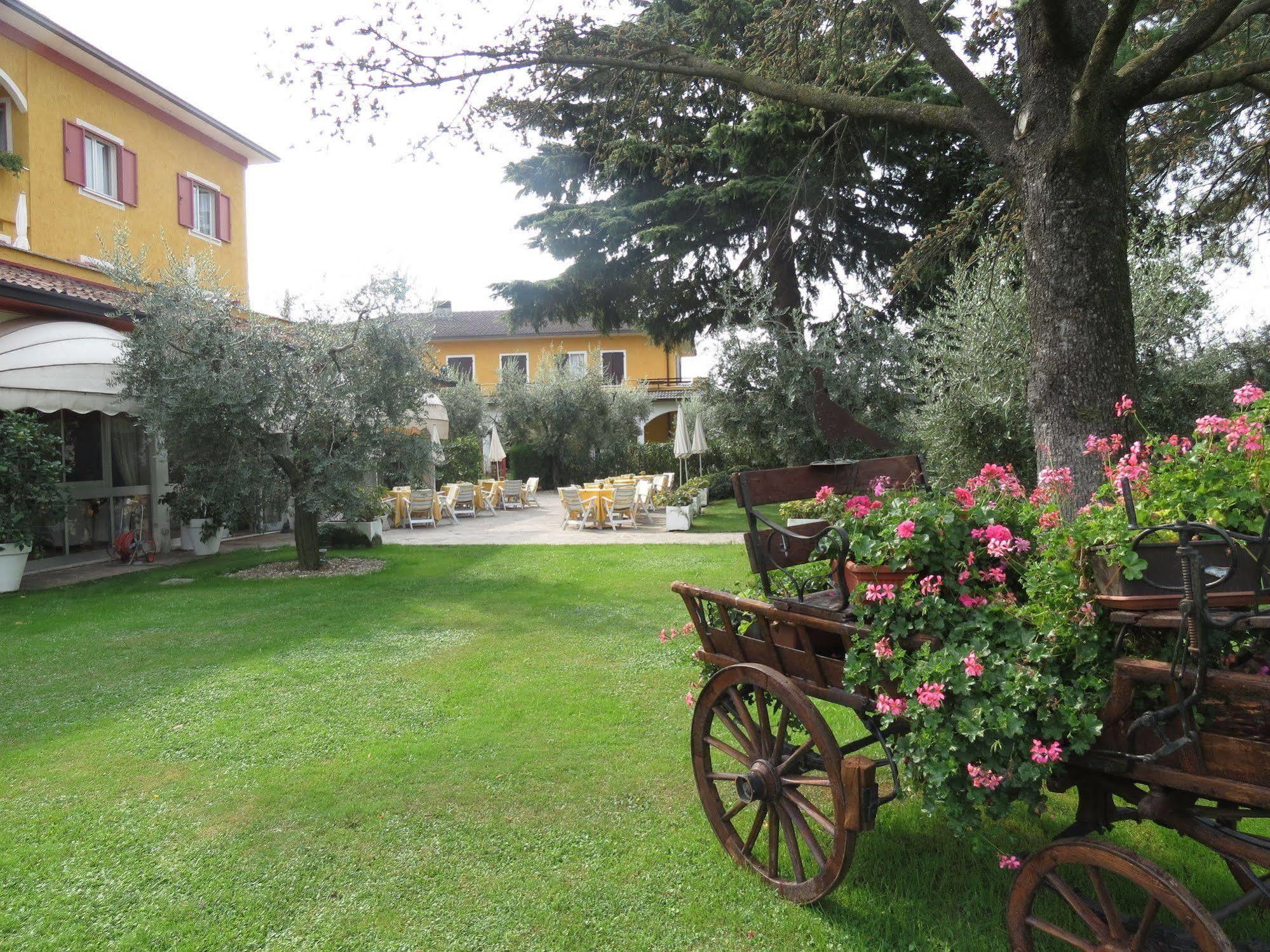 La Quiete Park Hotel Manerba del Garda Buitenkant foto